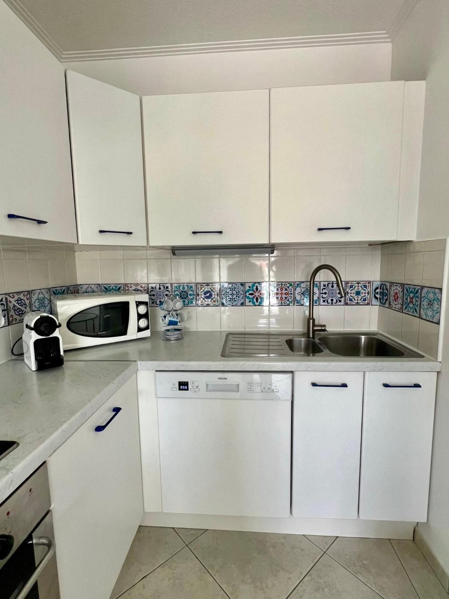 Appartamento Risso - Charming One Bedroom With A Balcony *
