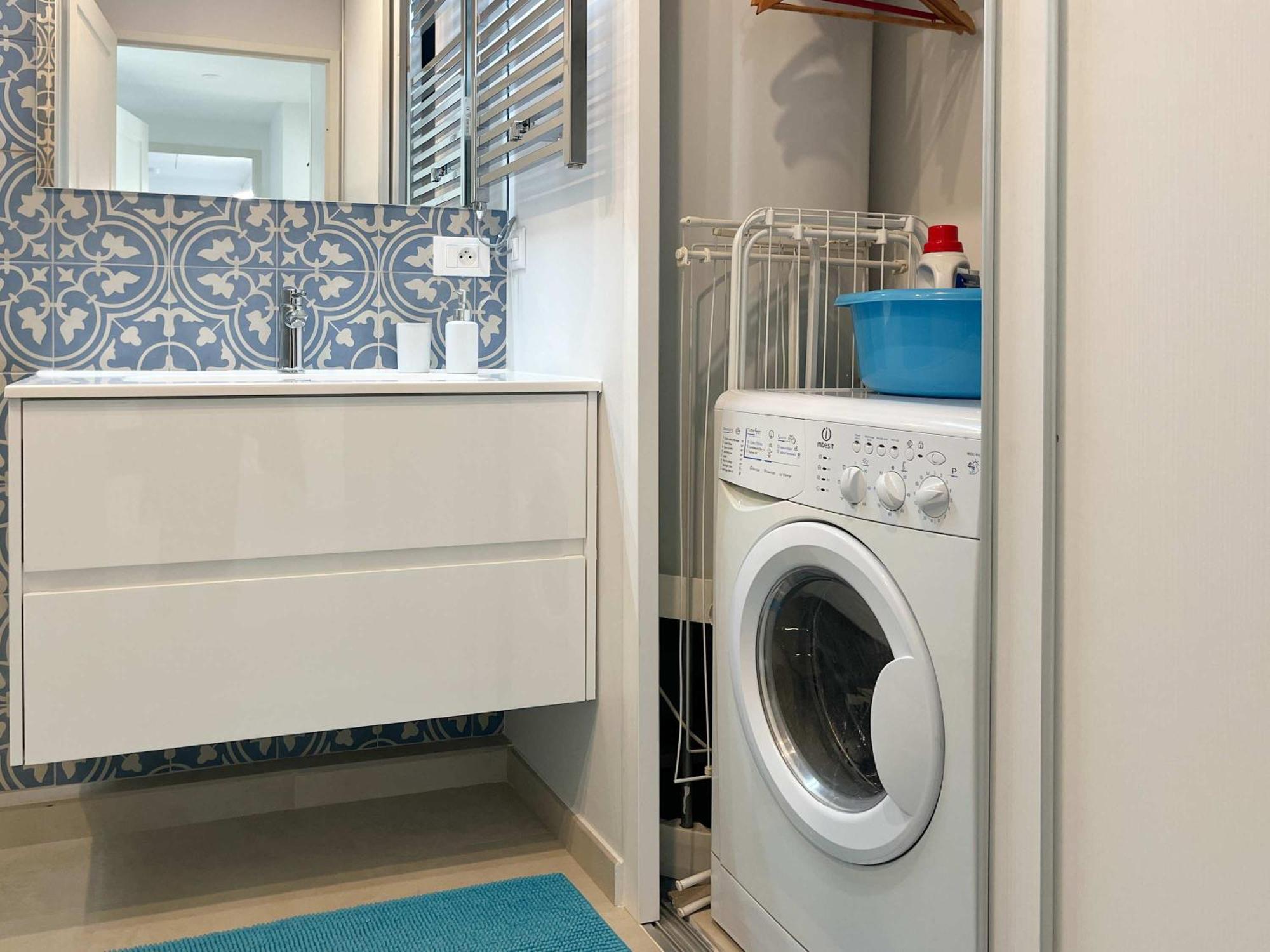 Risso - Charming One Bedroom With A Balcony Appartamento