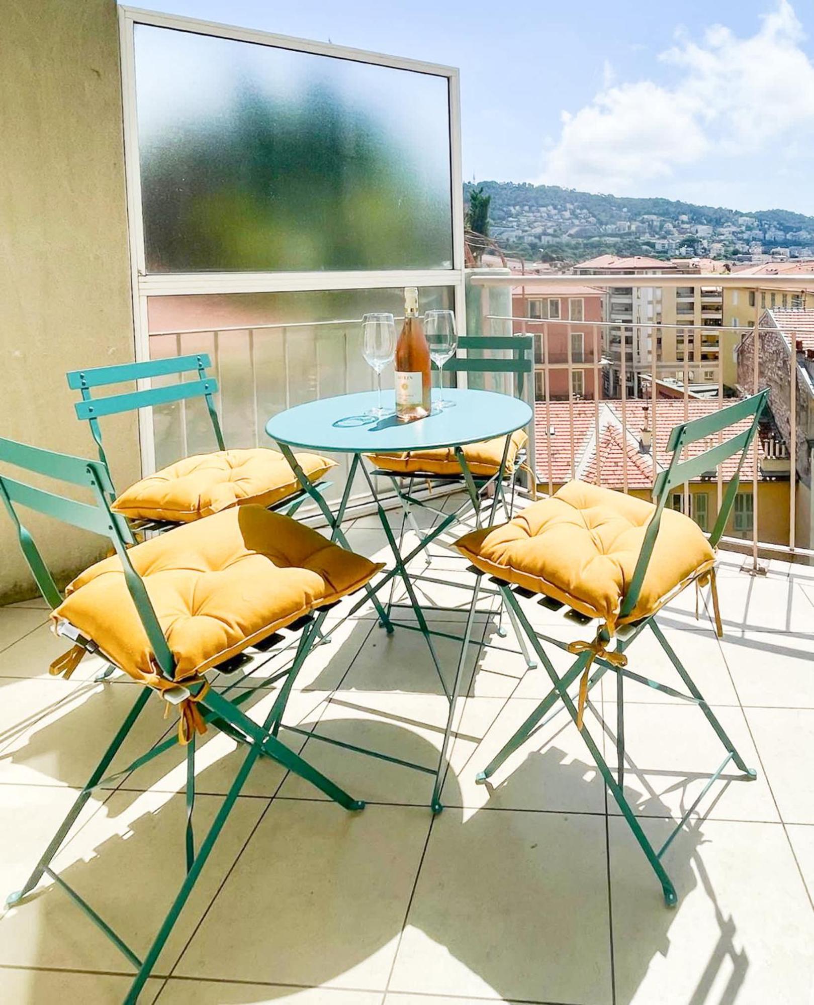 Risso - Charming One Bedroom With A Balcony Nizza